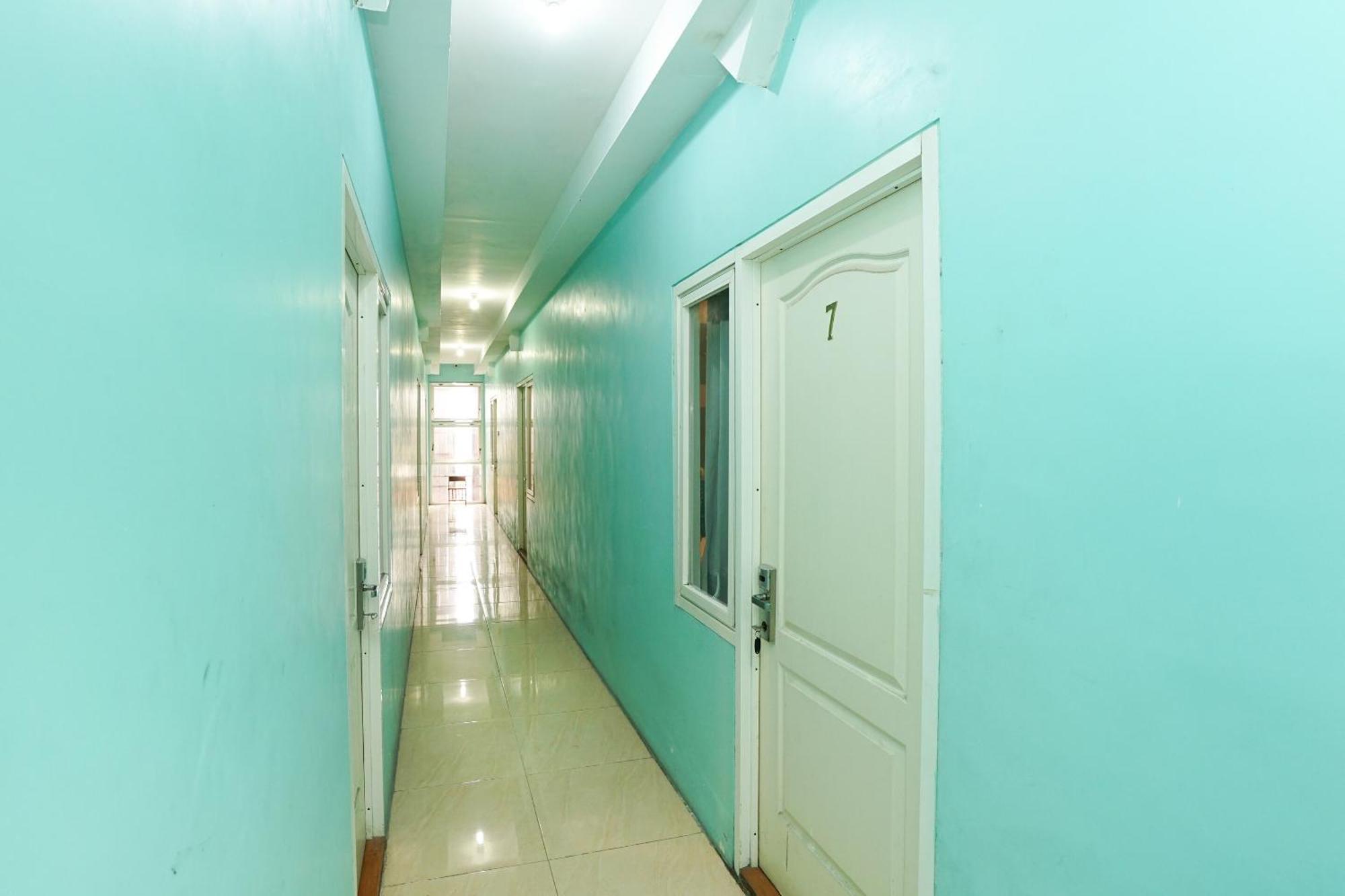 Oyo 425 Mojokerto Guesthouse Zewnętrze zdjęcie