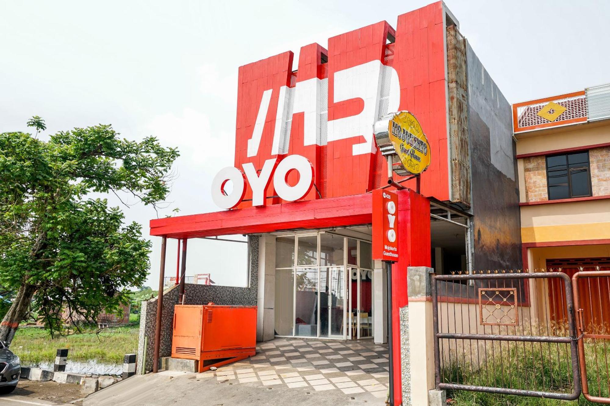 Oyo 425 Mojokerto Guesthouse Zewnętrze zdjęcie
